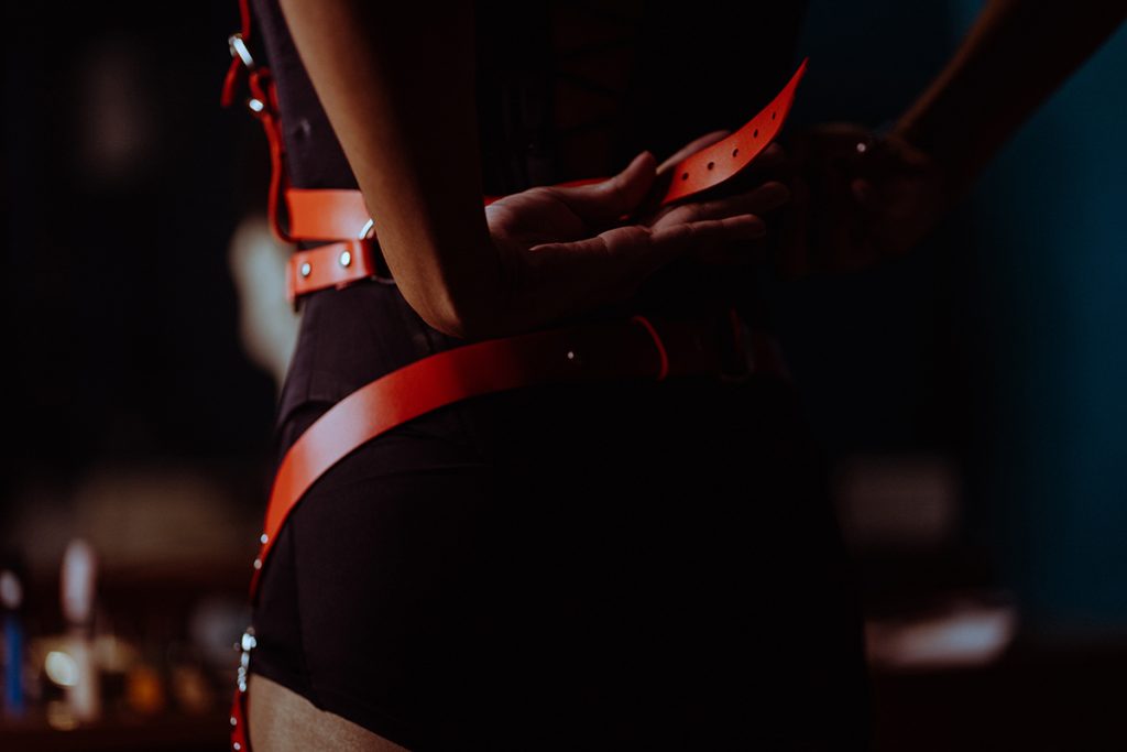 What's Broken with Mainstream Porn? What's Broken with Mainstream Porn?